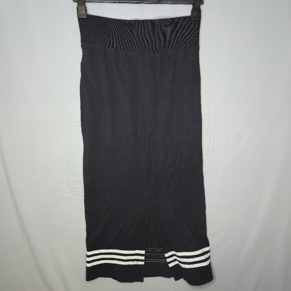 Adidas Ladies Midi Black And White Skirt Size M - Picture 2 of 7